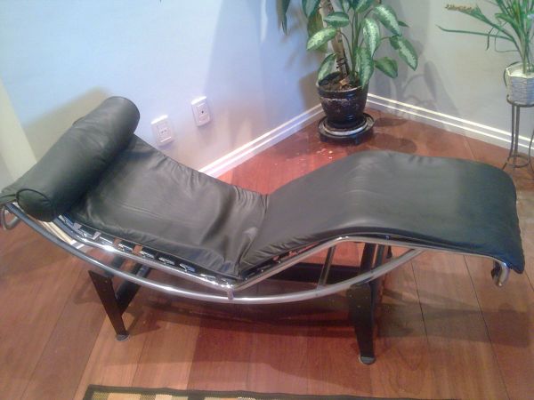 CHAISE LONGUE