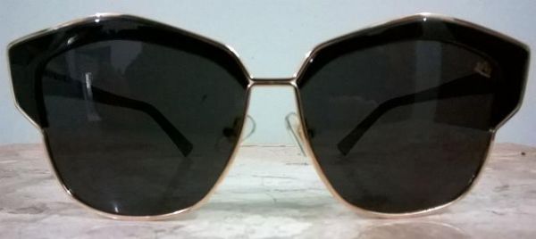 ÓCULOS DE SOL USADO 1 VEZ - MARCA LUCKY SUNGLASSES